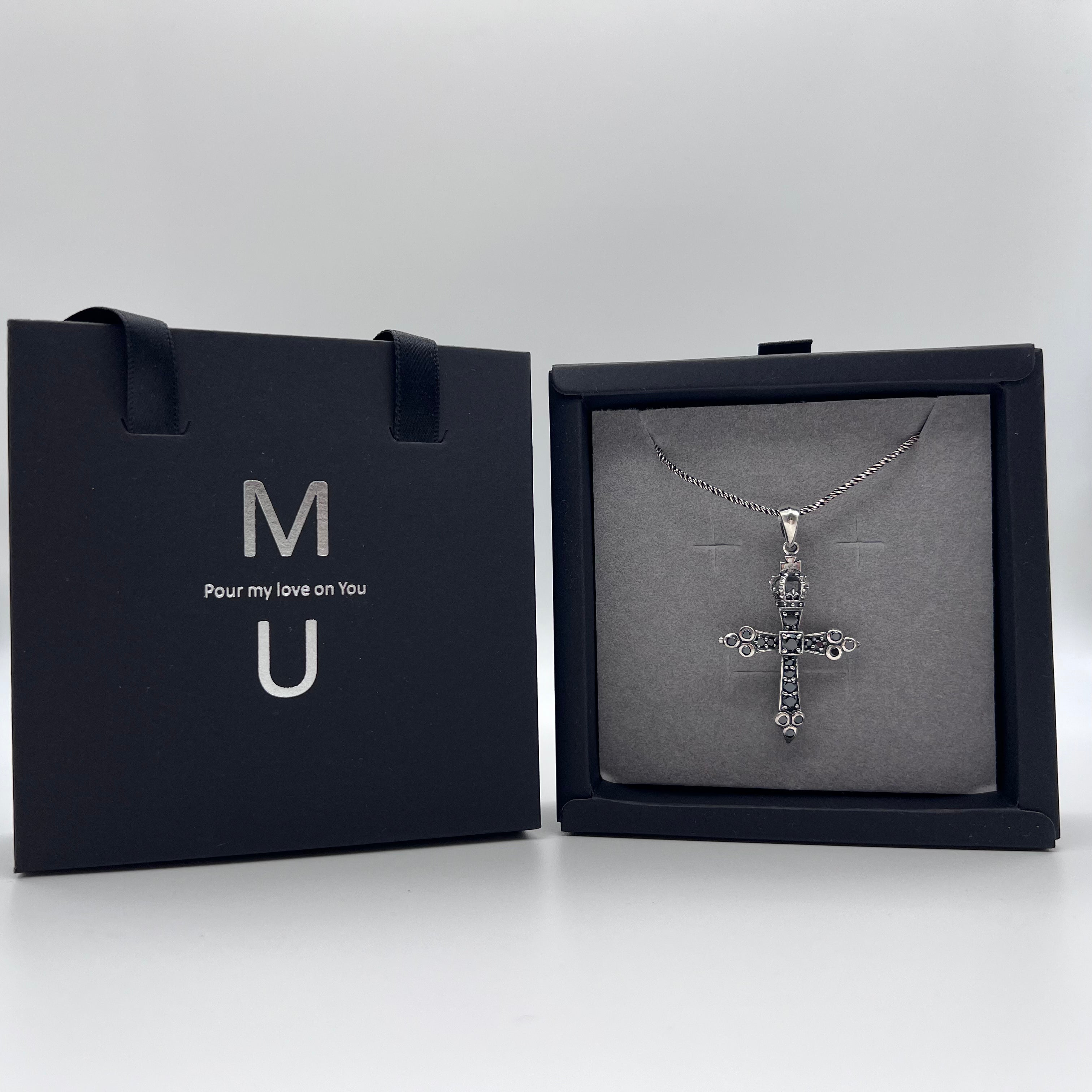 MU ACCESSORIES|純銀水鑽冠冕十字架項鍊(黑)N0013