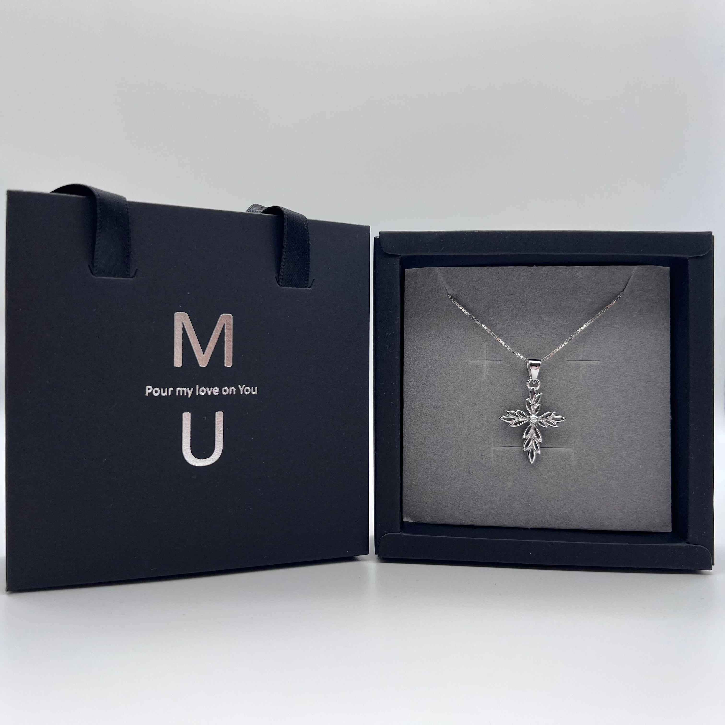 MU ACCESSORIES｜純銀造型水鑽十字架項鍊 N0018