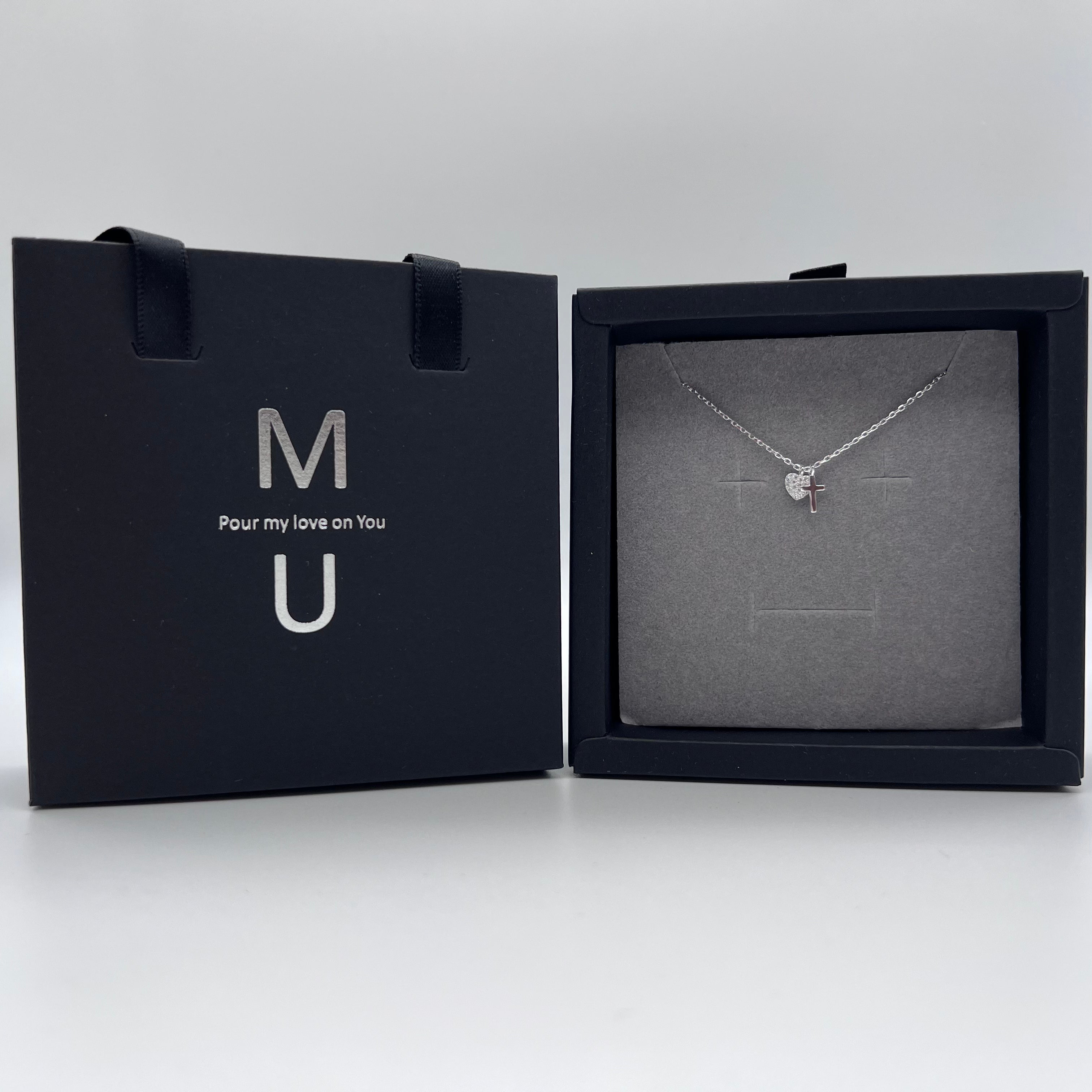 MU ACCESSORIES｜純銀愛心水鑽十字架項鍊 N0008